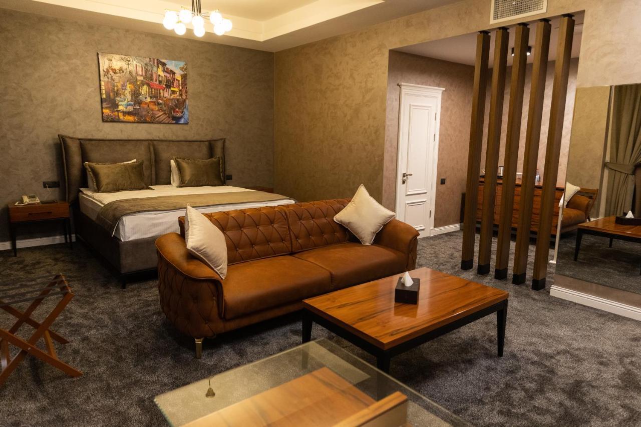 Leon Hotel Spa Ganja Extérieur photo