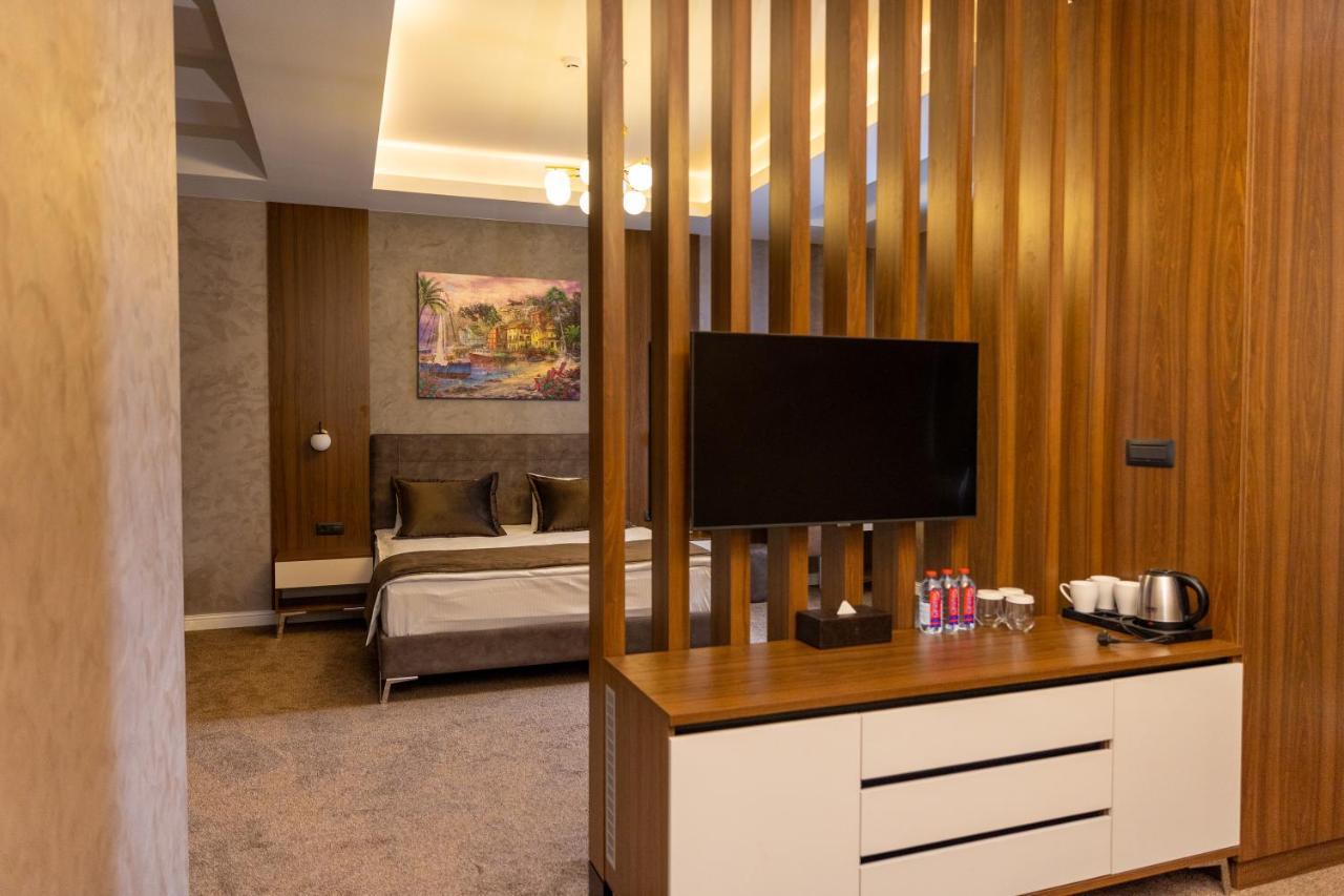 Leon Hotel Spa Ganja Extérieur photo