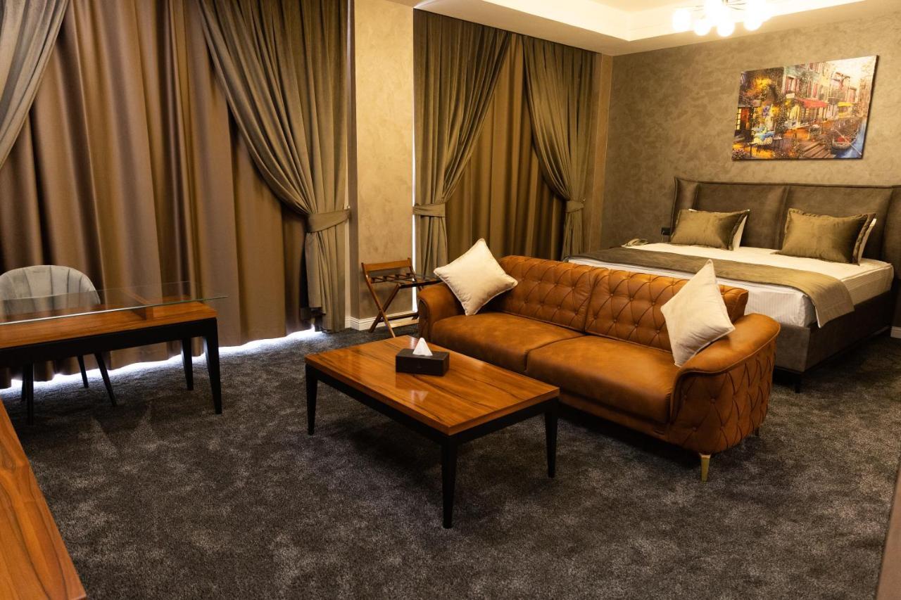 Leon Hotel Spa Ganja Extérieur photo