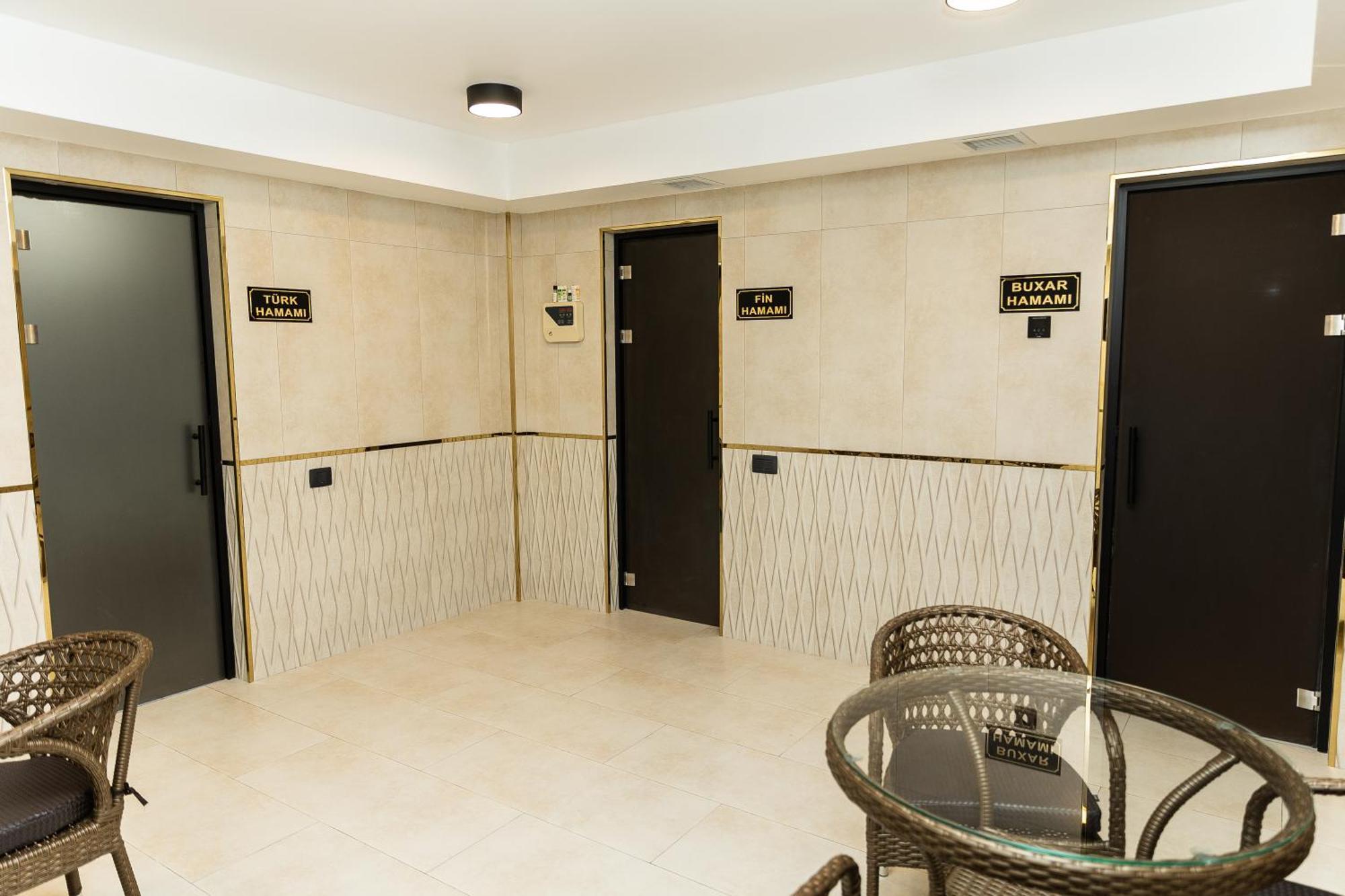 Leon Hotel Spa Ganja Extérieur photo